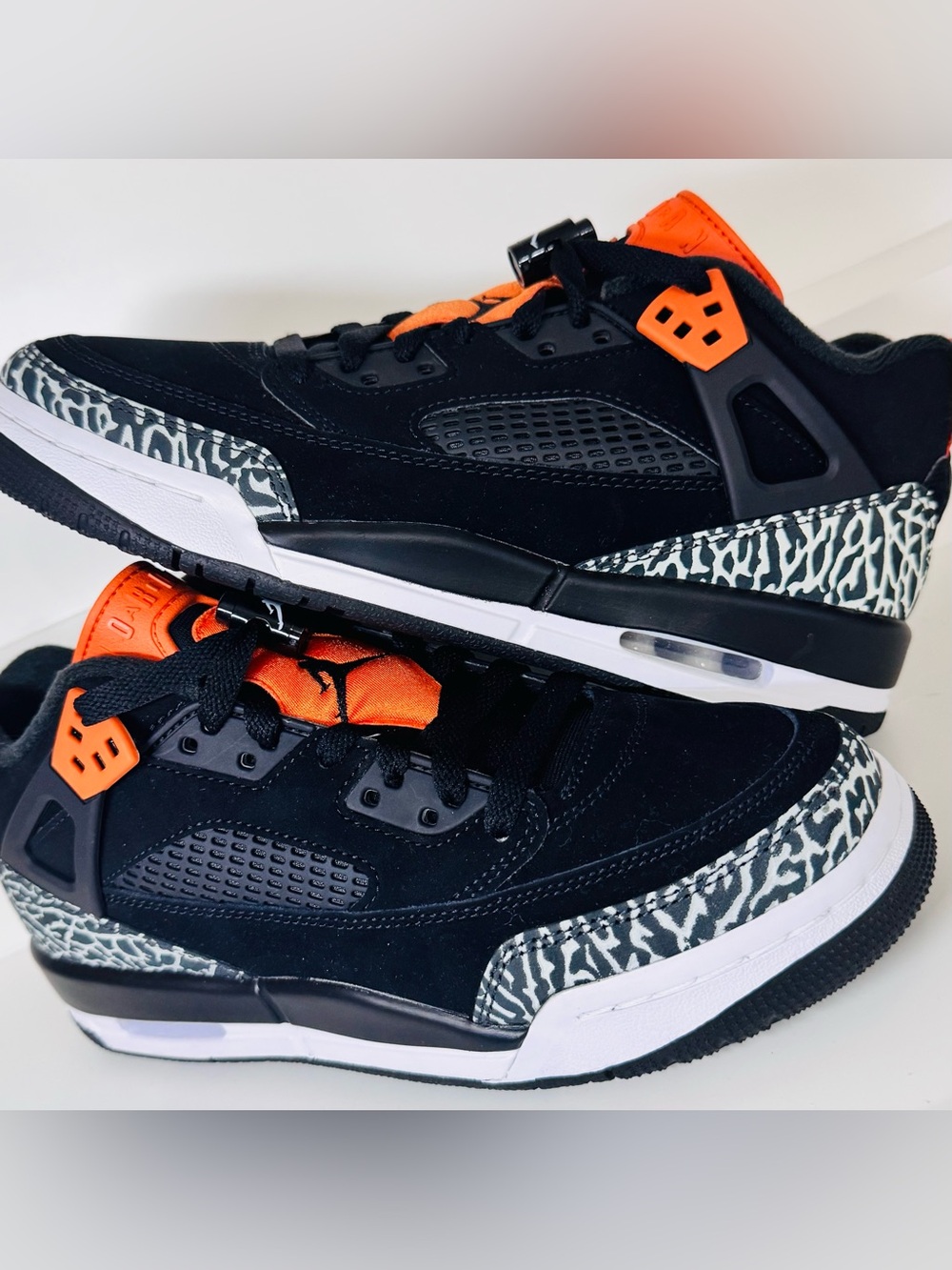 DS 🔥 Jordan Spizike Low Women 8 /  6.5Y Black Orange Elephant Print FQ3950-00